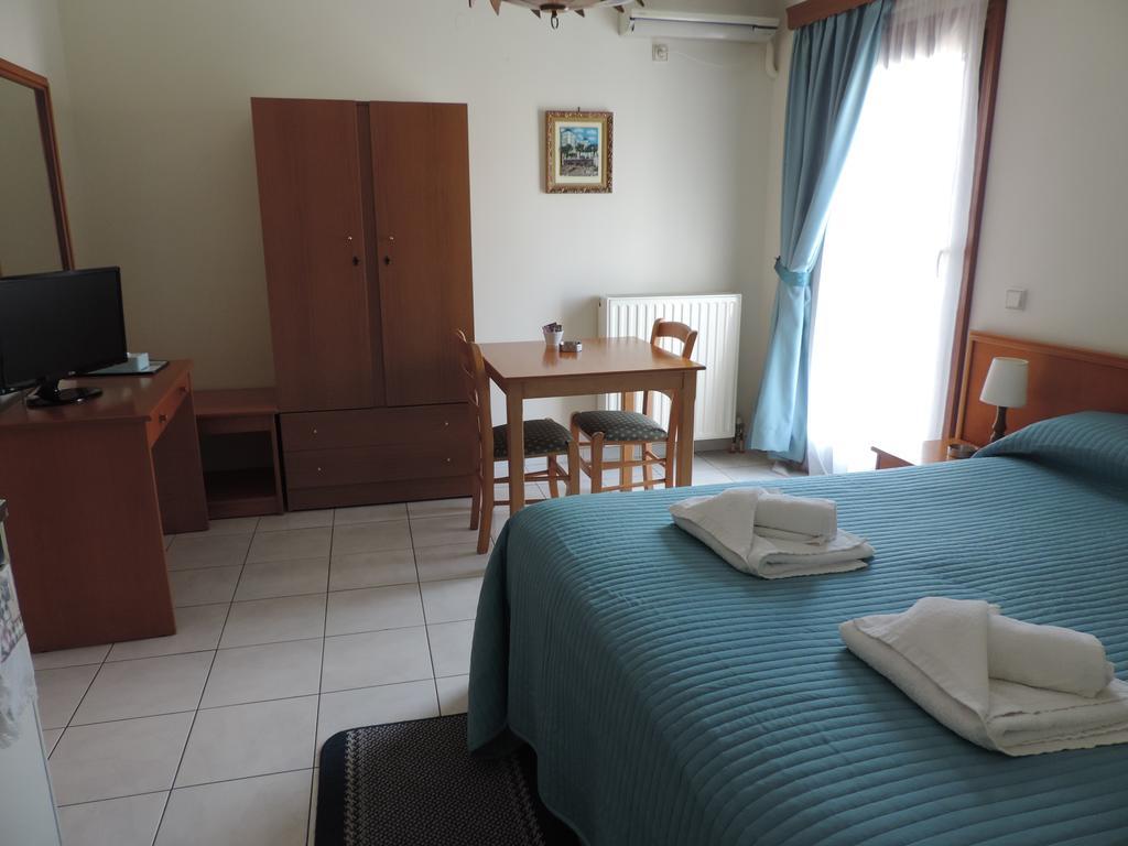 Victoria Studios Spetses Town ภายนอก รูปภาพ
