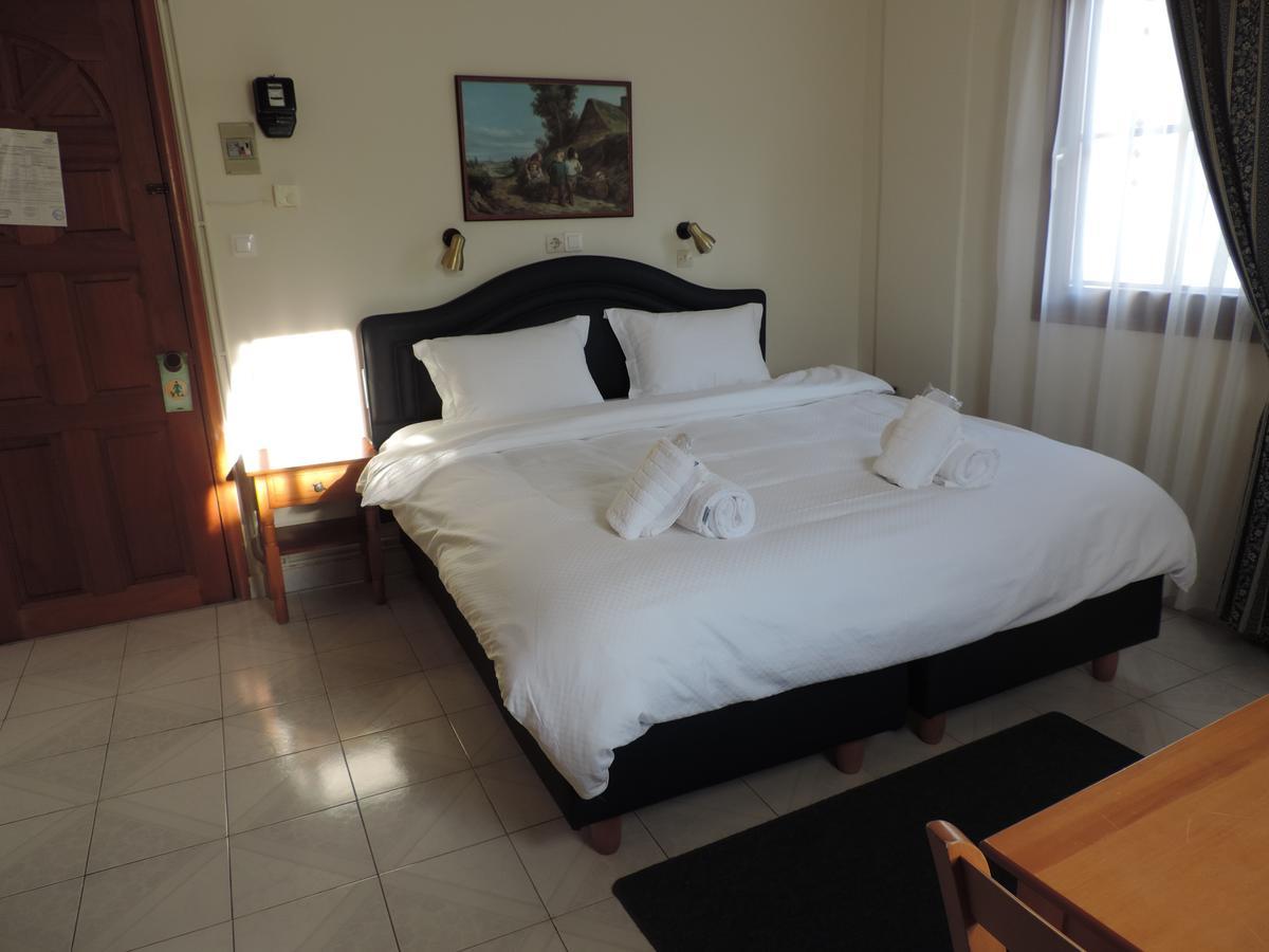Victoria Studios Spetses Town ภายนอก รูปภาพ